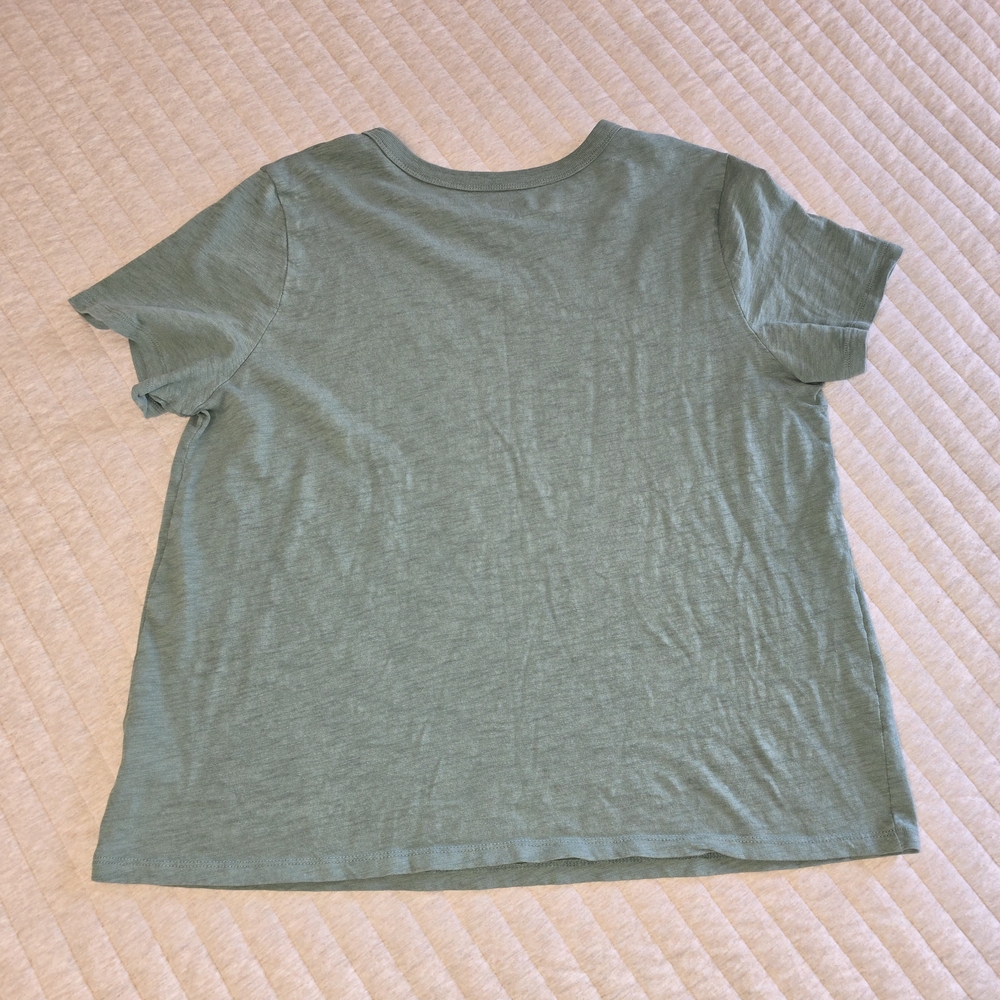 Old Navy Green Tropic Graphic Tee Size Large - Picture 4 of 4